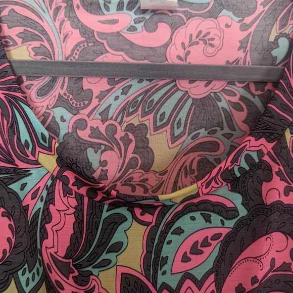 Beautiful Plus Size Tunic Top - Picture 6 of 8